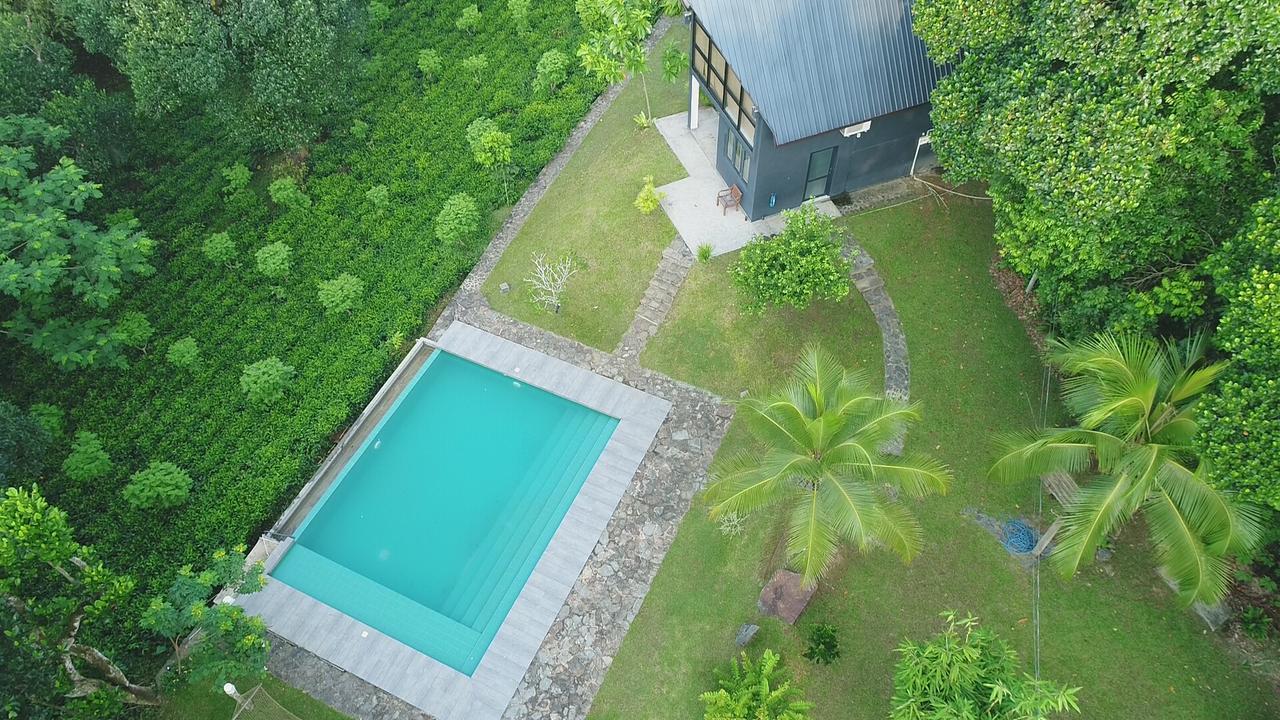 Chalet The *